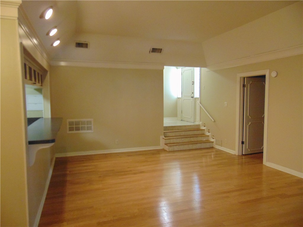 2516 Enfield Road, Unit 101 Austin, TX 78703 - Photo 4 of 19