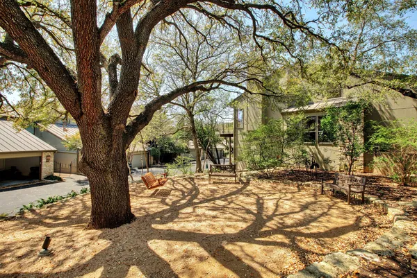 $3,200 | 1821 Westlake Drive, Unit 109, Austin, TX 78746