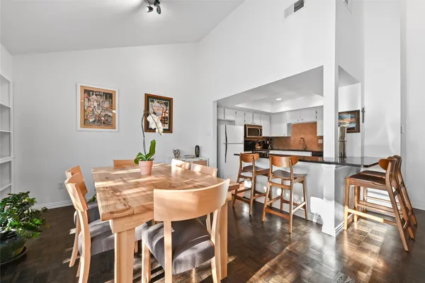 $3,200 | 1821 Westlake Drive, Unit 109, Austin, TX 78746