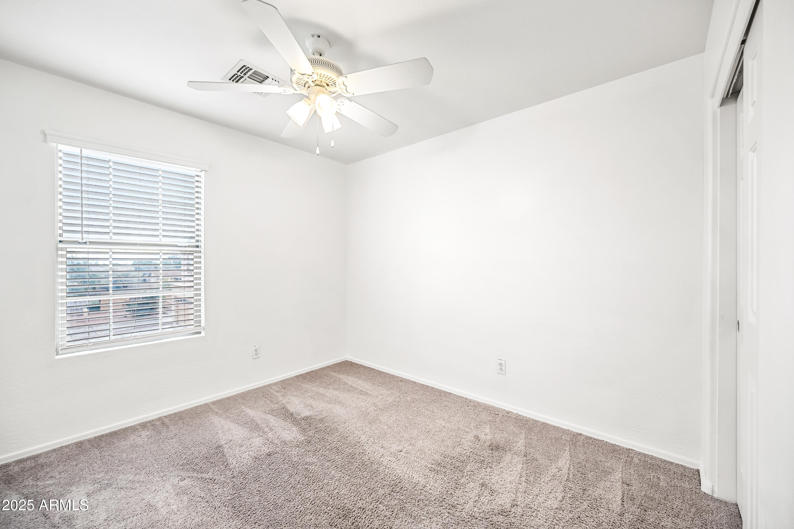7026 Cesar Street Peoria, AZ 85345 - Photo 16 of 22 16-7026WCS-ocupix-