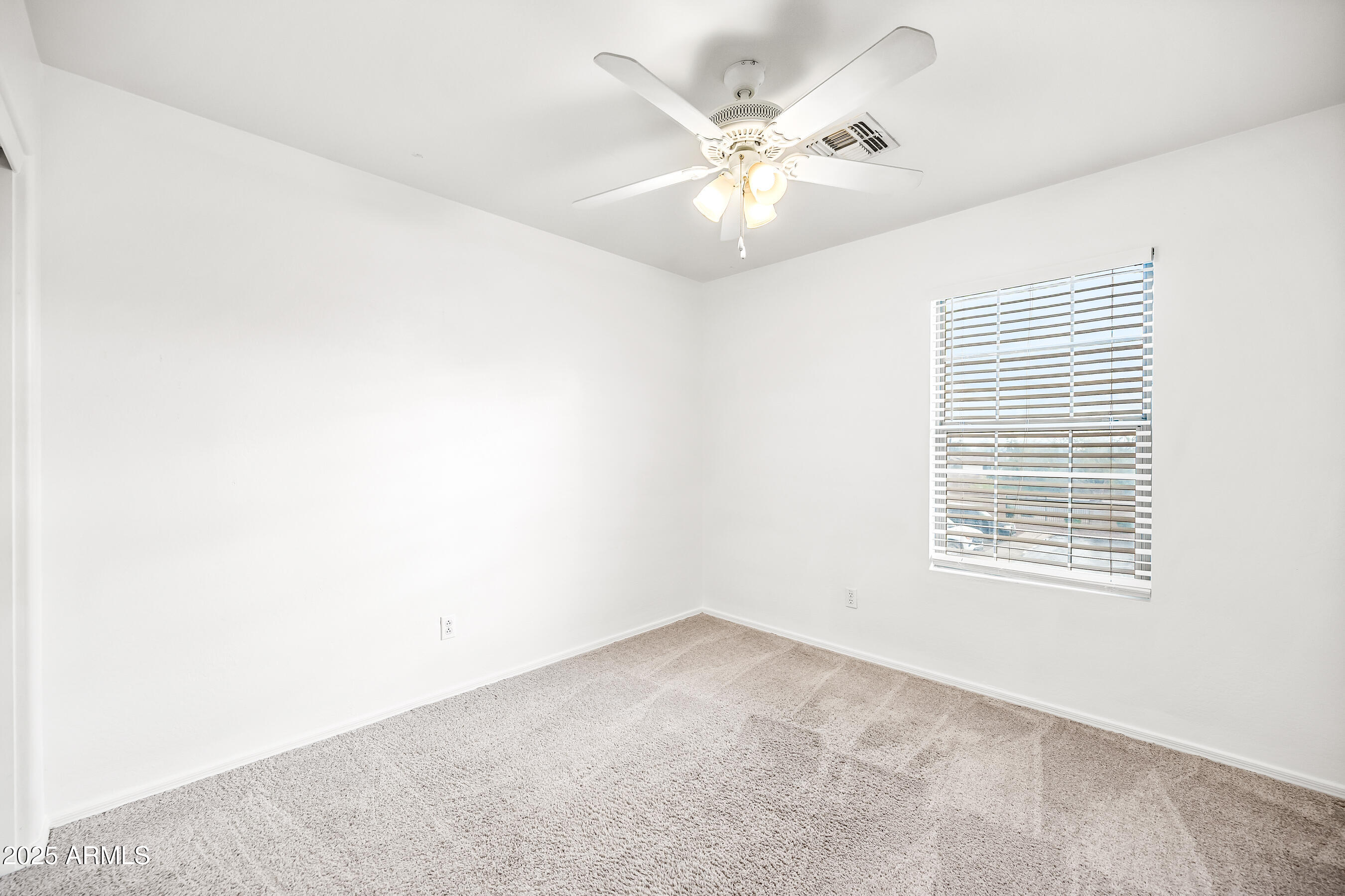 7026 Cesar Street Peoria, AZ 85345 - Photo 17 of 22 17-7026WCS-ocupix-
