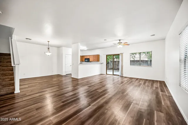 $1,895 | 7026 Cesar Street, Peoria, AZ 85345