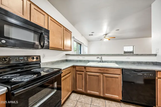 $1,895 | 7026 Cesar Street, Peoria, AZ 85345