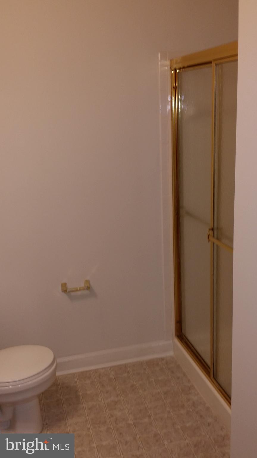 4 Rockingham Court Germantown, MD 20874 - Photo 16 of 17 Bath
