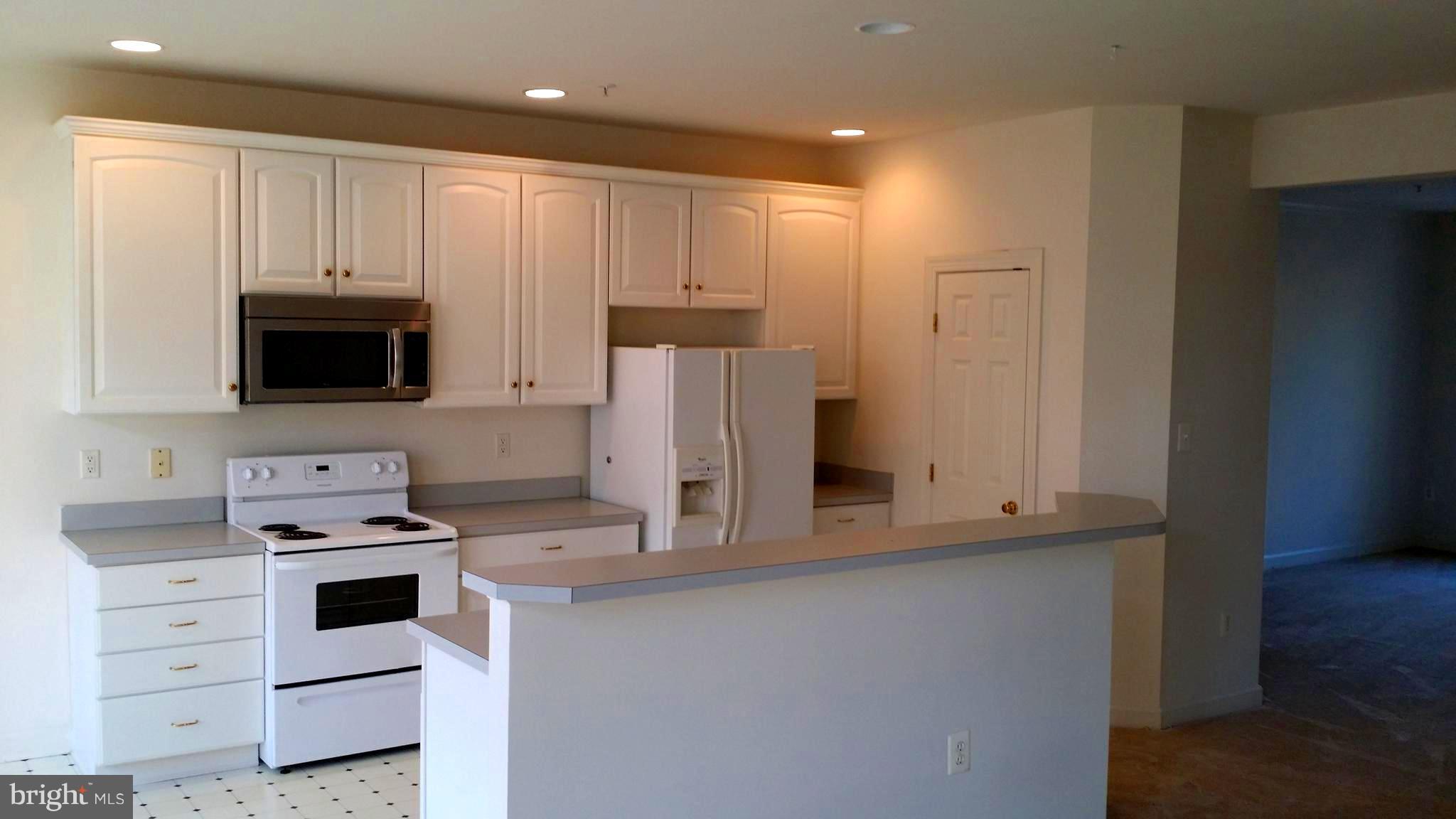 4 Rockingham Court Germantown, MD 20874 - Photo 4 of 17 Kitchen