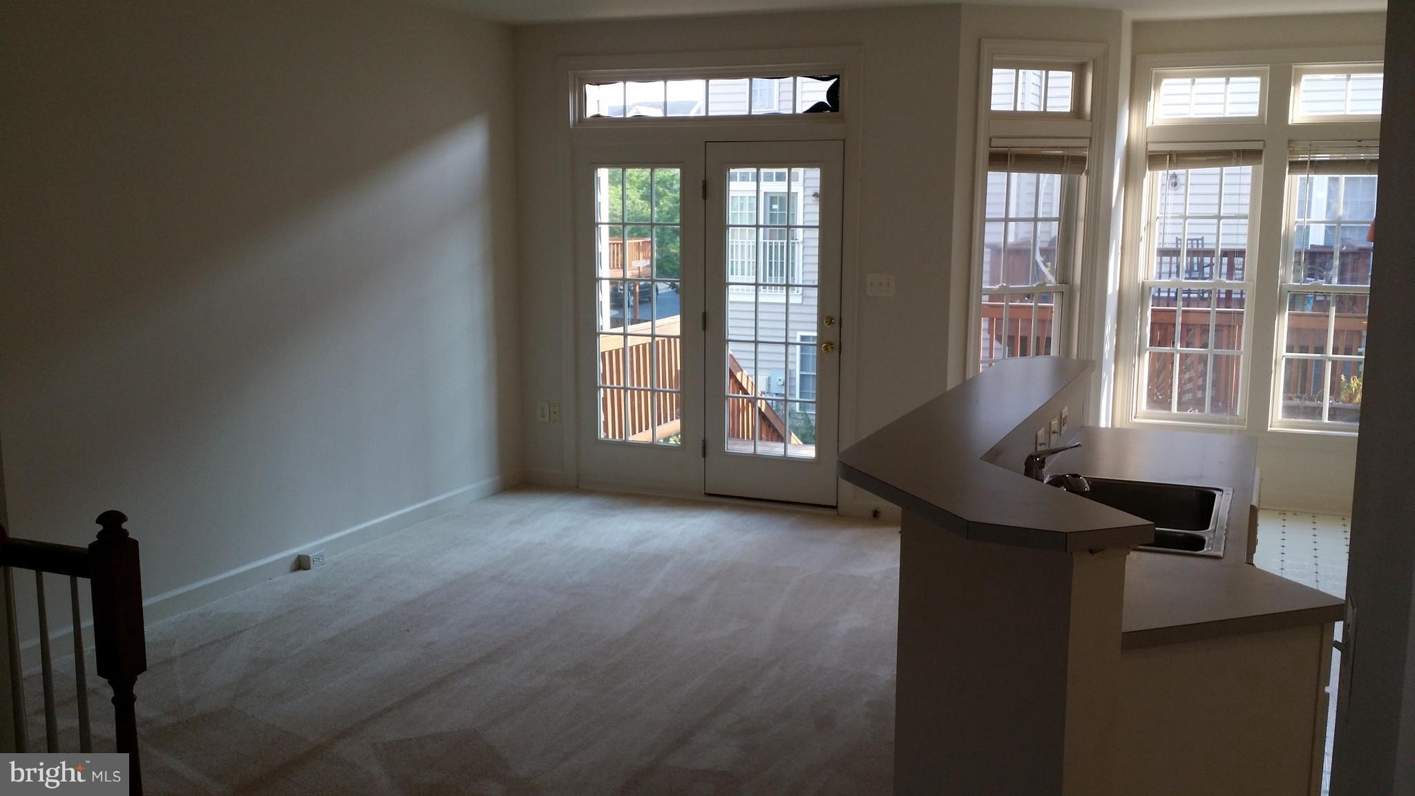 4 Rockingham Court Germantown, MD 20874 - Photo 5 of 17 Kitchen