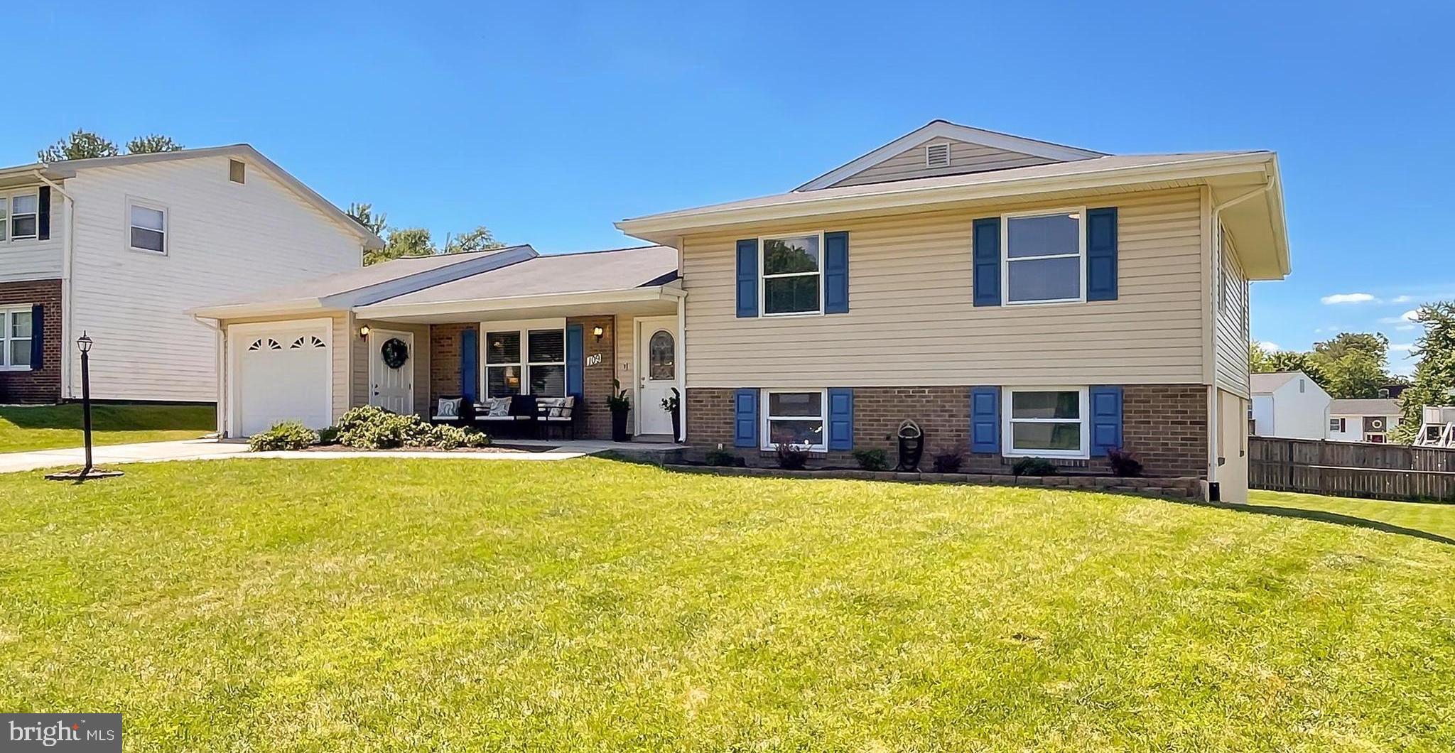109 North Harrison Road Sterling, VA 20164 - Photo 1 of 32 Beaming with Pride of Home Ownership!!!
