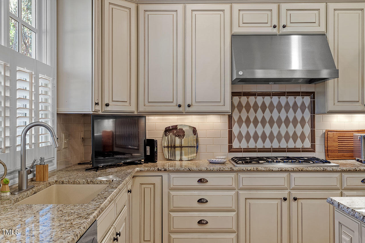 531 Guilford Circle Raleigh, NC 27608 - Photo 36 of 65 531 Guilford Circle_36