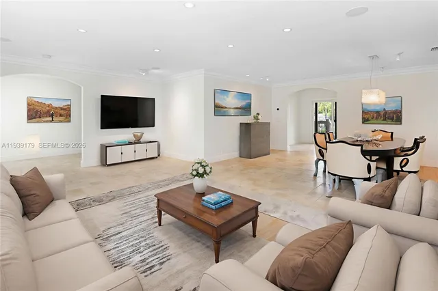 $9,900 | 1108 Washington Street, Hollywood, FL 33019