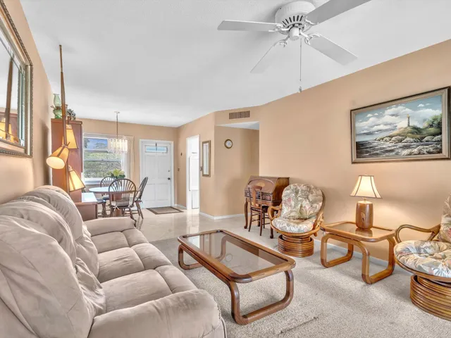 $115,000 | 300 Northeast 20th Street, Unit 605, Boca Raton, FL 33431