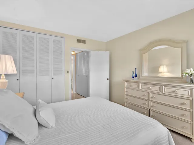 $115,000 | 300 Northeast 20th Street, Unit 605, Boca Raton, FL 33431