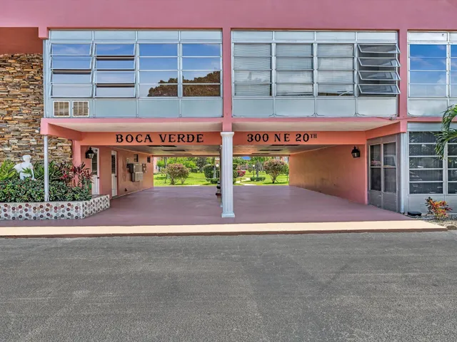 $115,000 | 300 Northeast 20th Street, Unit 605, Boca Raton, FL 33431