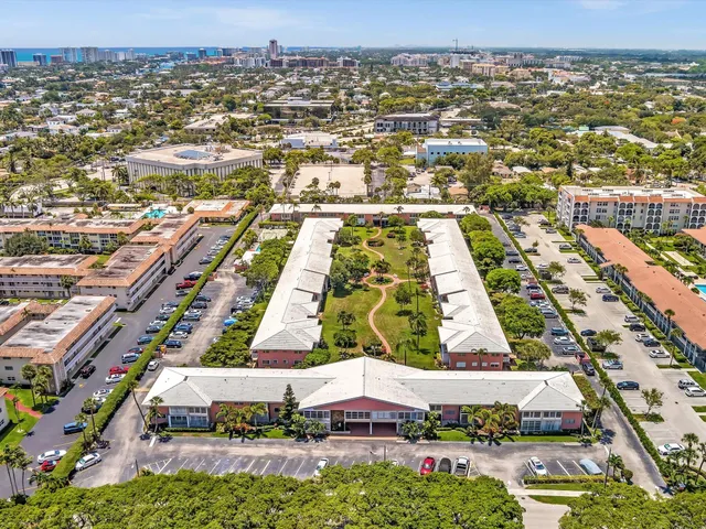 $115,000 | 300 Northeast 20th Street, Unit 605, Boca Raton, FL 33431