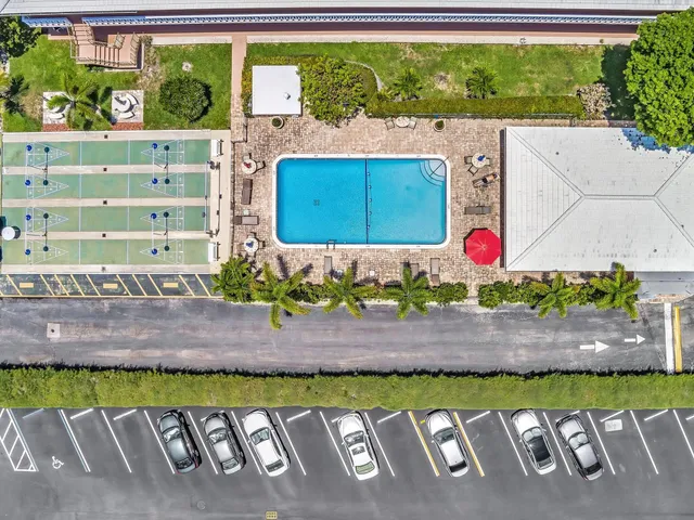 $115,000 | 300 Northeast 20th Street, Unit 605, Boca Raton, FL 33431