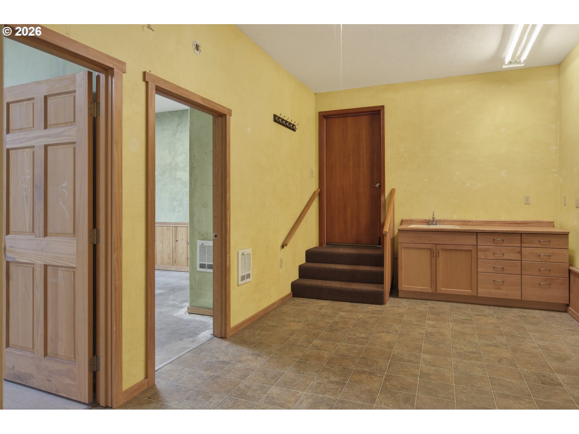 4055 Henderer Road Elkton, OR 97436 - Photo 23 of 48 Gallery Image 23
