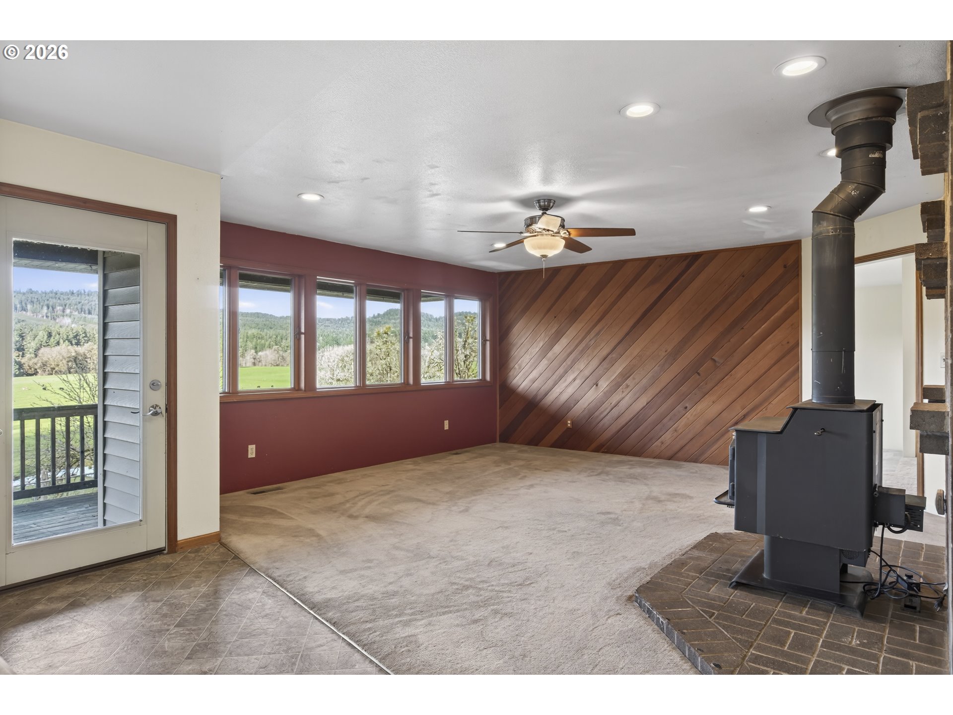 4055 Henderer Road Elkton, OR 97436 - Photo 6 of 48 Gallery Image 6