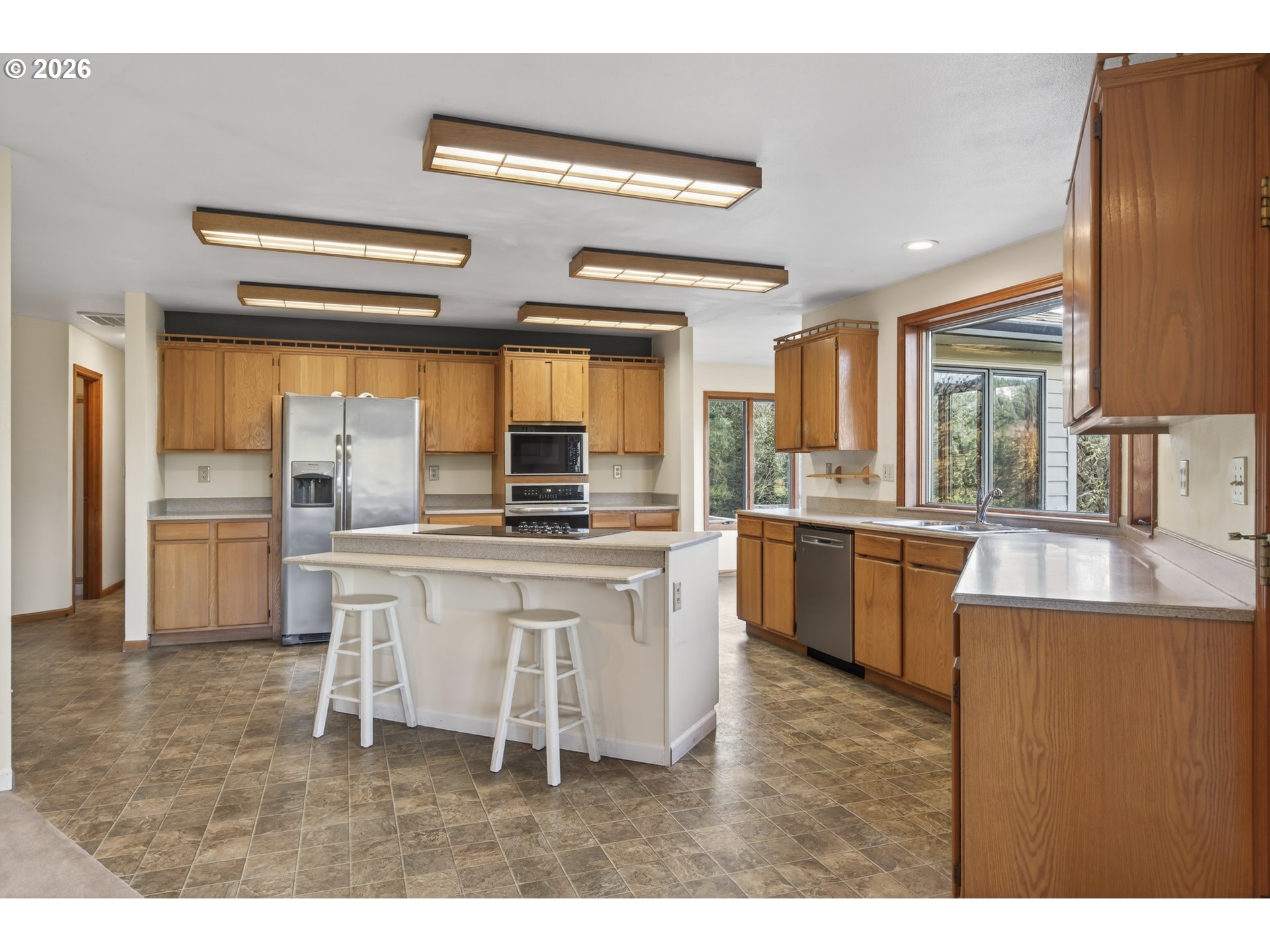 4055 Henderer Road Elkton, OR 97436 - Photo 10 of 48 Gallery Image 10