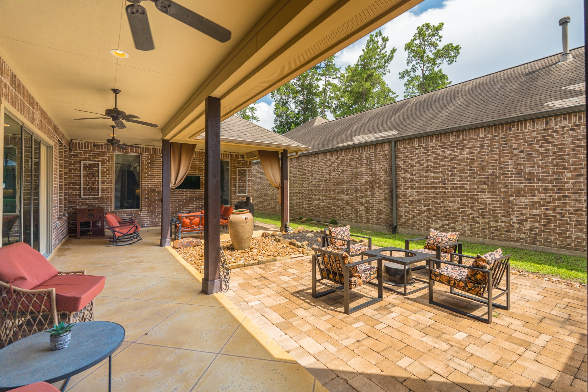 18 Sundown Ridge Place The Woodlands, TX 77375 - Photo 31 of 43