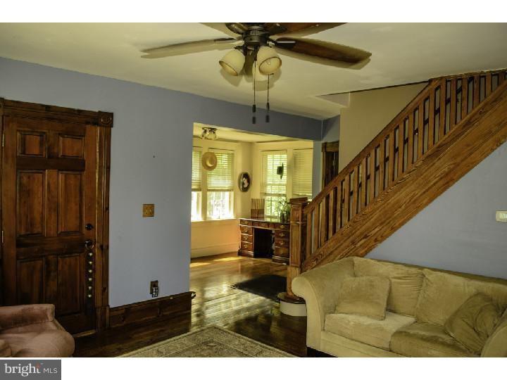 394 Forked Neck Road Shamong, NJ 08088 - Photo 10 of 13 Living Room