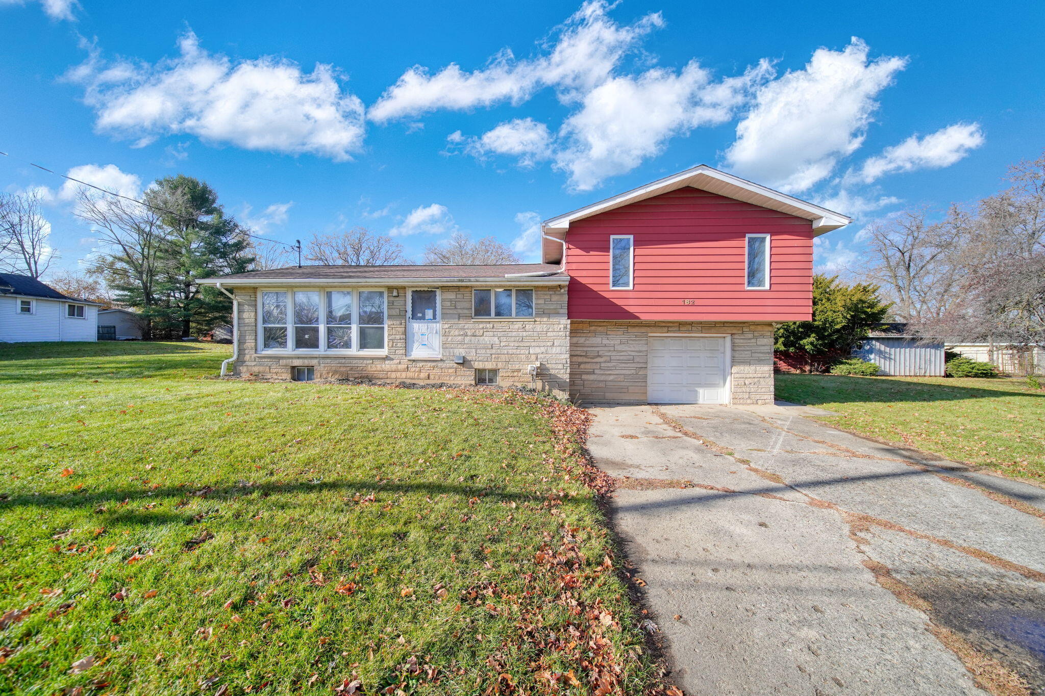 182 Peach Street Jackson, MI 49202 - Photo 2 of 44 2-web-or-mls-DSC01551_HDR