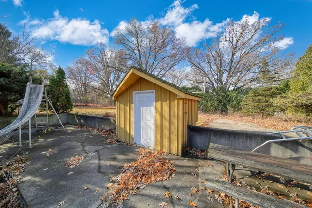 $179,900 | 182 Peach Street, Jackson, MI 49202