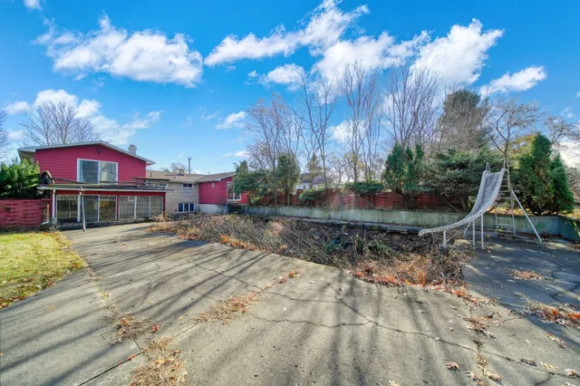 $179,900 | 182 Peach Street, Jackson, MI 49202