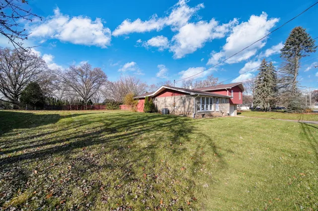 $179,900 | 182 Peach Street, Jackson, MI 49202