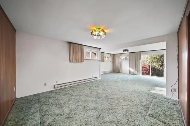 $179,900 | 182 Peach Street, Jackson, MI 49202