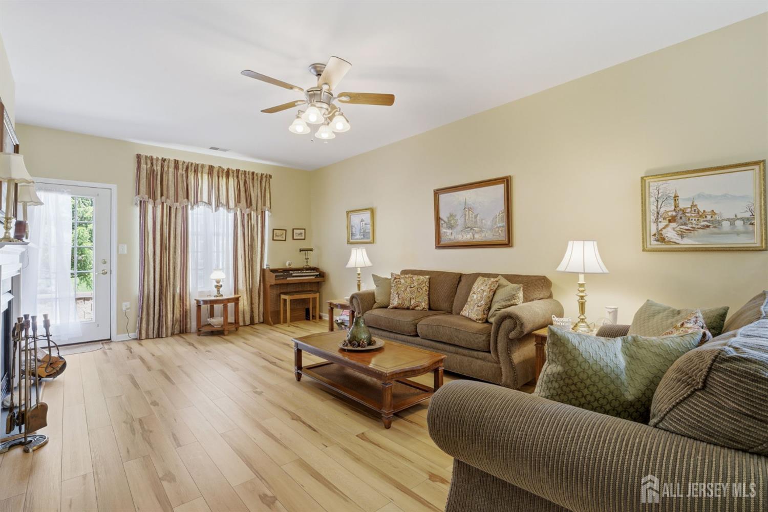 16 Barbaras Way Jackson, NJ 08527 - Photo 21 of 40