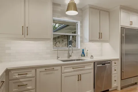 $770,000 | 10427 Sinclair Avenue, Dallas, TX 75218