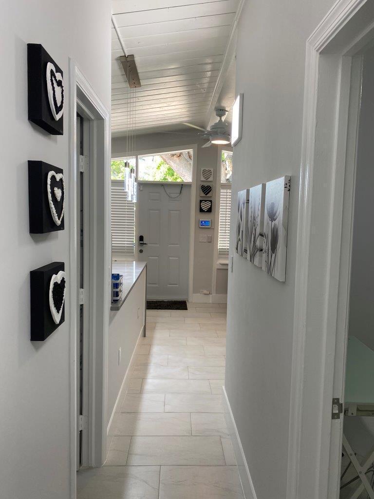 462 Hastings Street Boca Raton, FL 33487 - Photo 10 of 28 a view of walk in closet