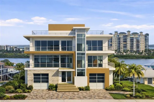 $6,950,000 | 8223 Estero Boulevard, Fort Myers Beach, FL 33931