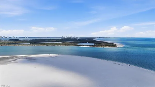 $6,950,000 | 8223 Estero Boulevard, Fort Myers Beach, FL 33931