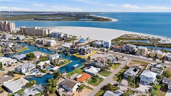 $6,950,000 | 8223 Estero Boulevard, Fort Myers Beach, FL 33931