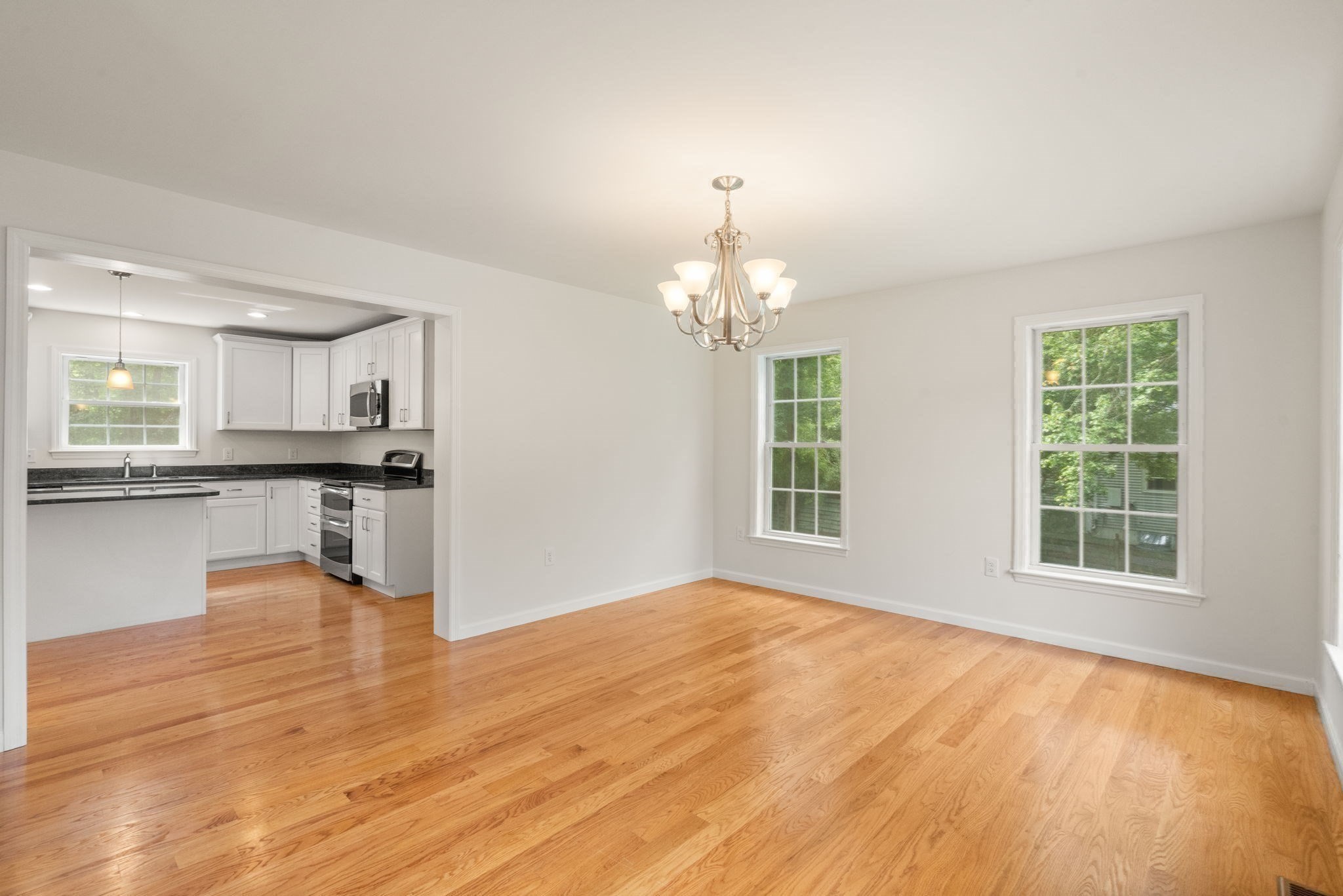 175 Colburn Street Westwood, MA 02090 - Photo 7 of 32 Gallery Image 7