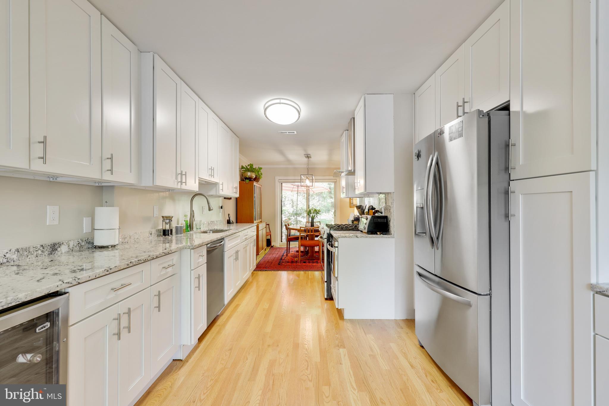 2003 Sarazen Place Reston, VA 20191 - Photo 8 of 33 Gallery Image 8