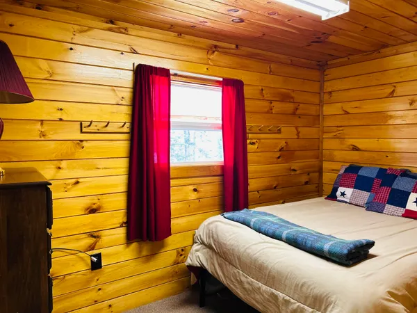 $199,900 | 15 Cone Pass, Pittsburg, NH 03592