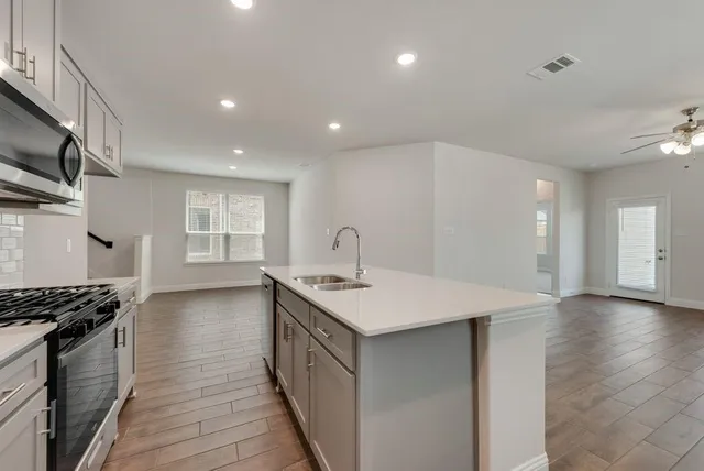 $2,050 | 3014 Isla Terrace, Princeton, TX 75407