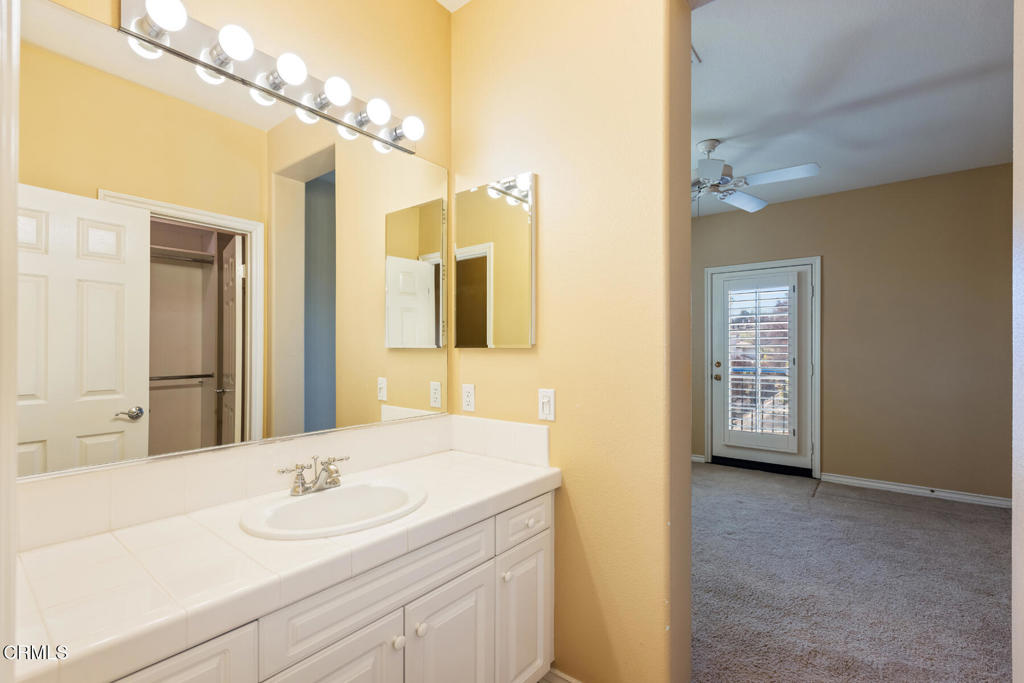 3710 Sunset Ridge Road Altadena, CA 91001 - Photo 28 of 45 a en suite bathroom with a sink and a mirror