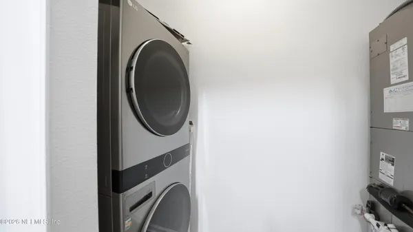 a close up view of a washer and dryer