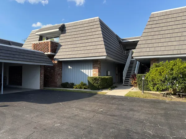 $185,000 | 419 Pine Tree Court, Unit 20, Atlantis, FL 33462