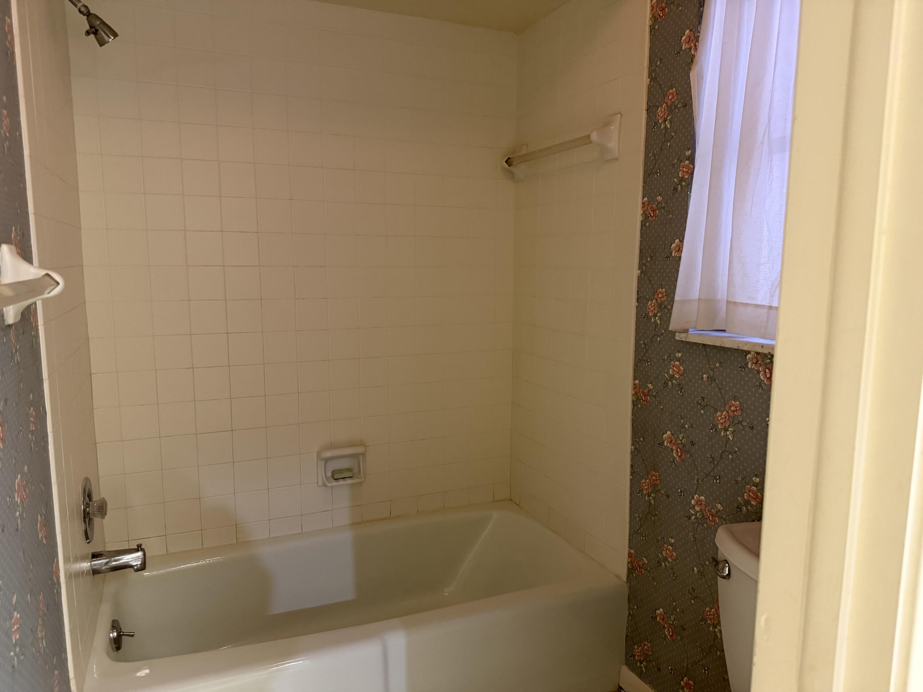 419 Pine Tree Court, Unit 20 Atlantis, FL 33462 - Photo 15 of 20 IMG_8136