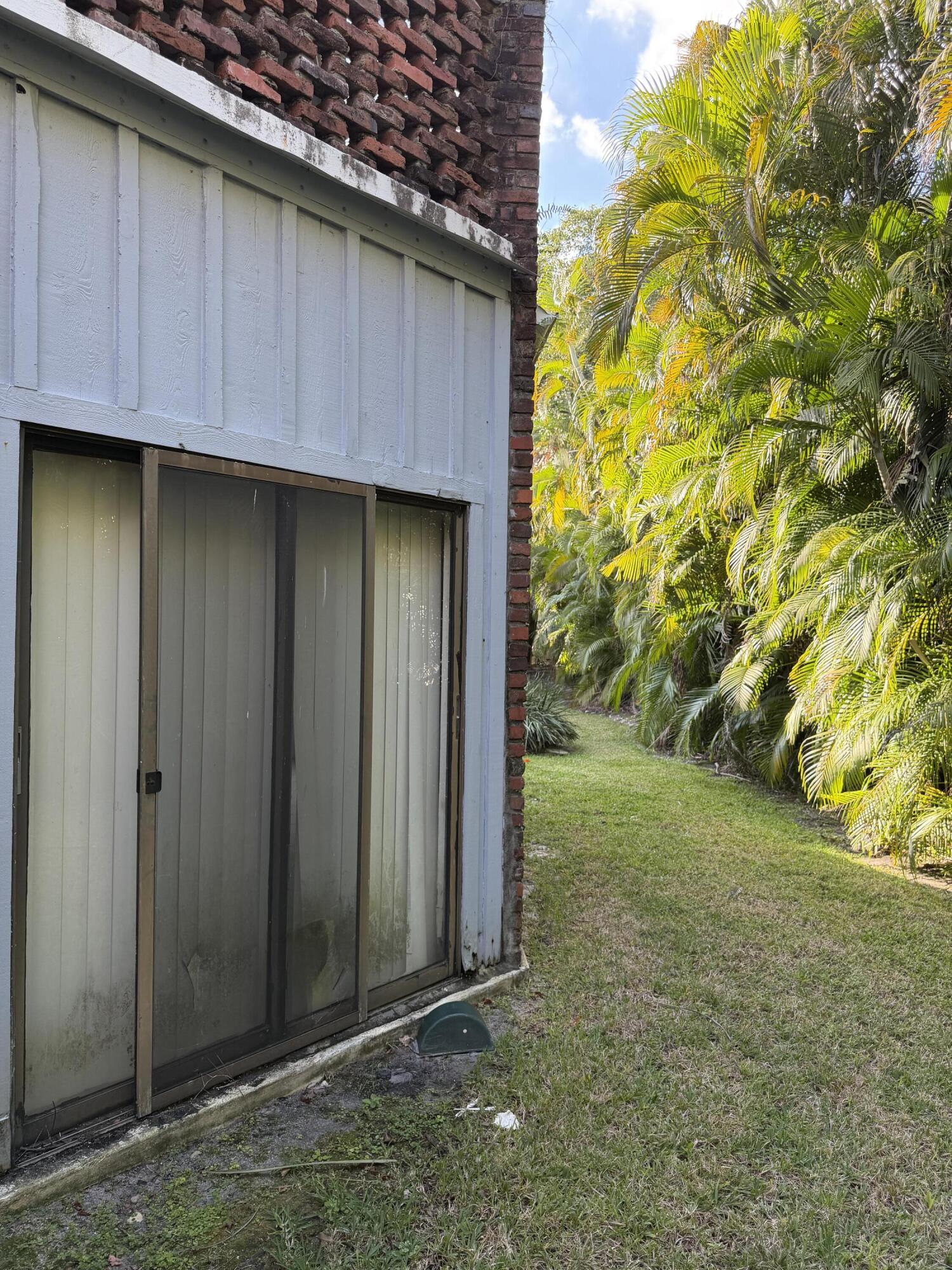 419 Pine Tree Court, Unit 20 Atlantis, FL 33462 - Photo 3 of 20 IMG_8114