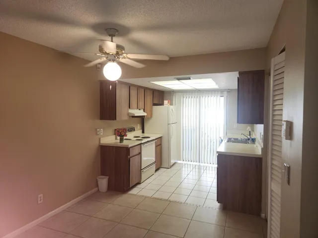 $2,000 | 431 Jupiter Lakes Boulevard, Unit 2114B, Jupiter, FL 33458
