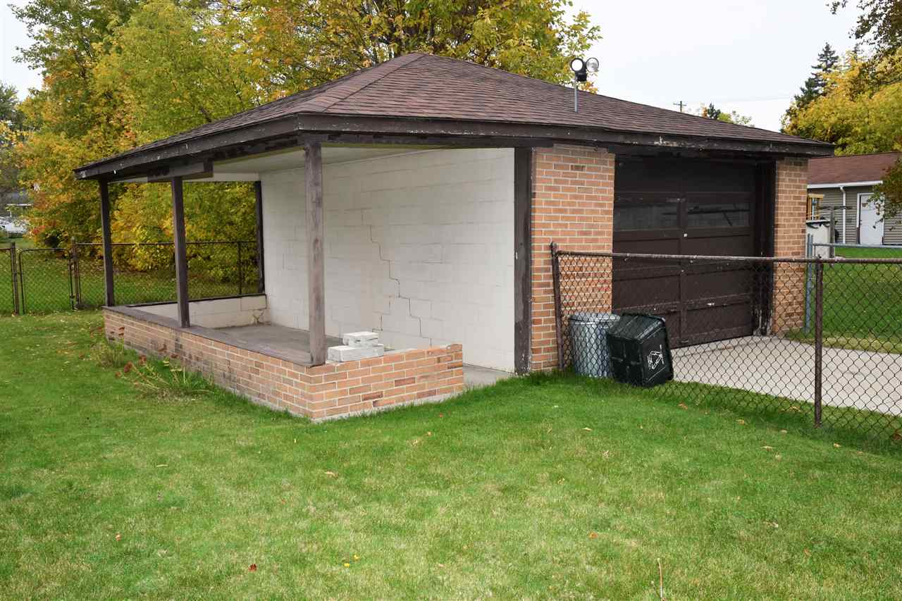 403 East Smith Road Bay City, MI 48706 - Photo 5 of 19