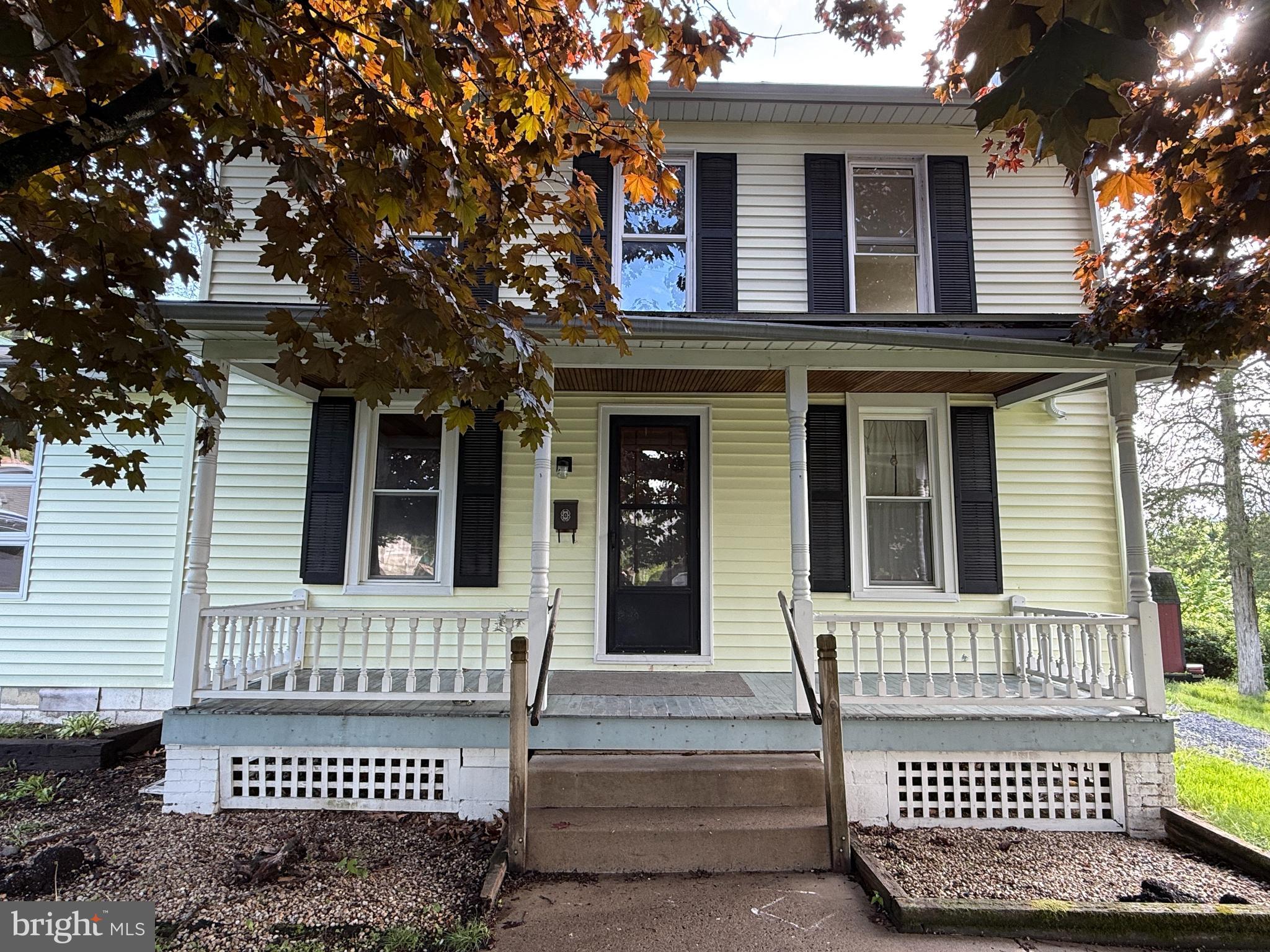 112 South Ridge Street Burnham, PA 17009 - Photo 2 of 34