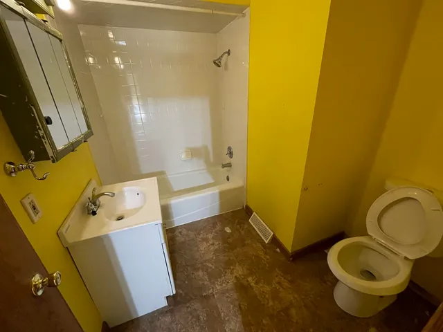 $229,900 | 332 Maple Street, Crown Point, IN 46307