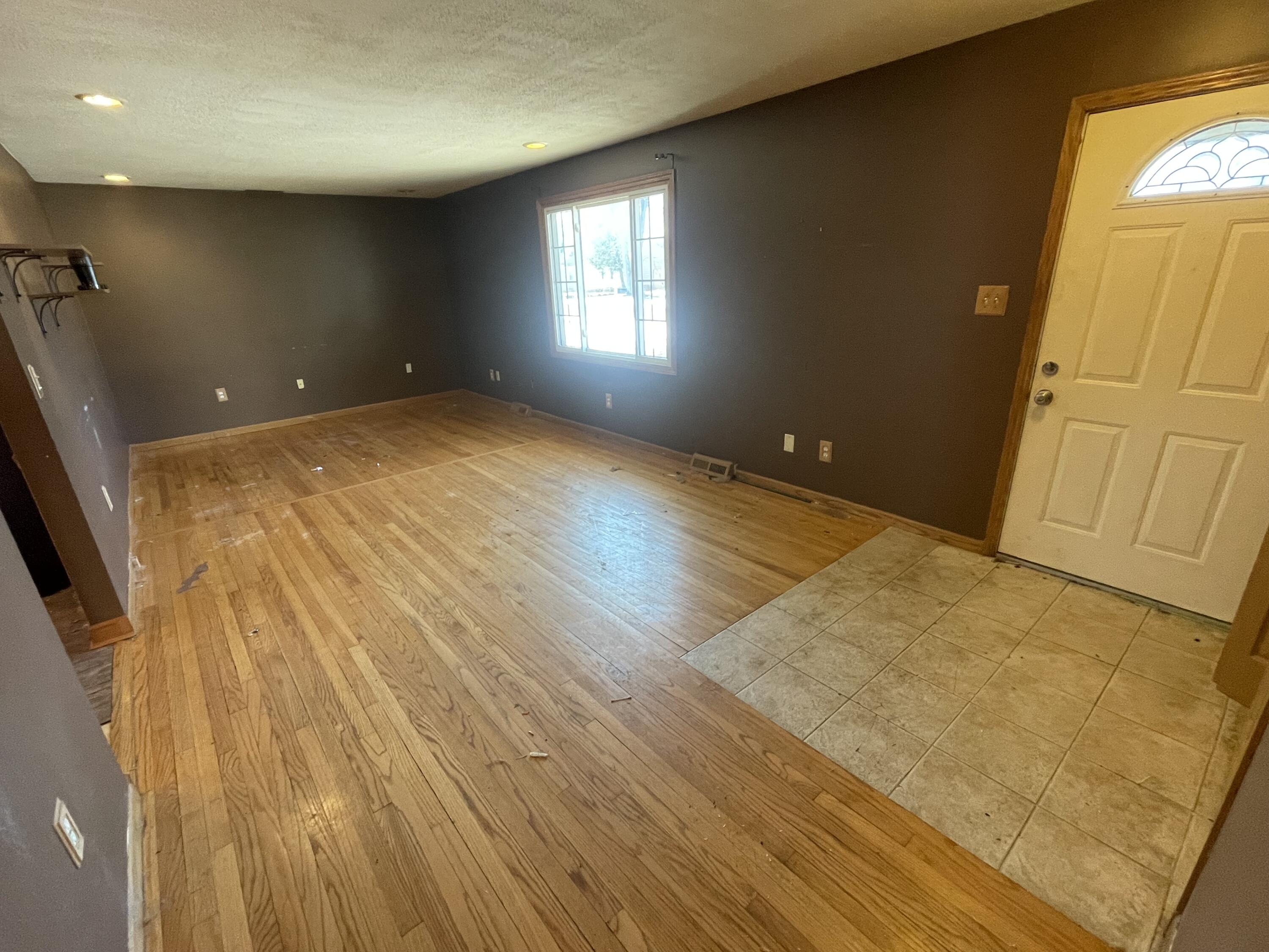 332 Maple Street Crown Point, IN 46307 - Photo 5 of 35 3000x2250