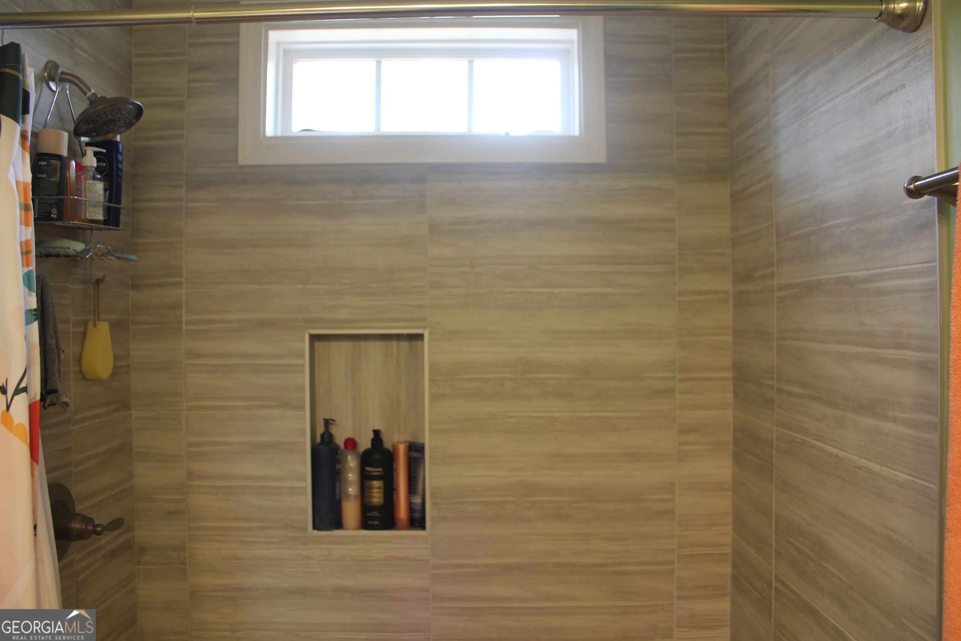 2850 Isaac Akins Road Statesboro, GA 30458 - Photo 22 of 29 a bathroom with a shower