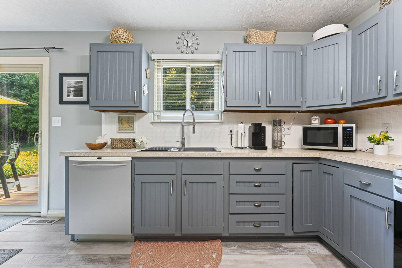 10170 Stone Quarry Road Northwest Somerset, OH 43783 - Photo 11 of 49 DSC05680